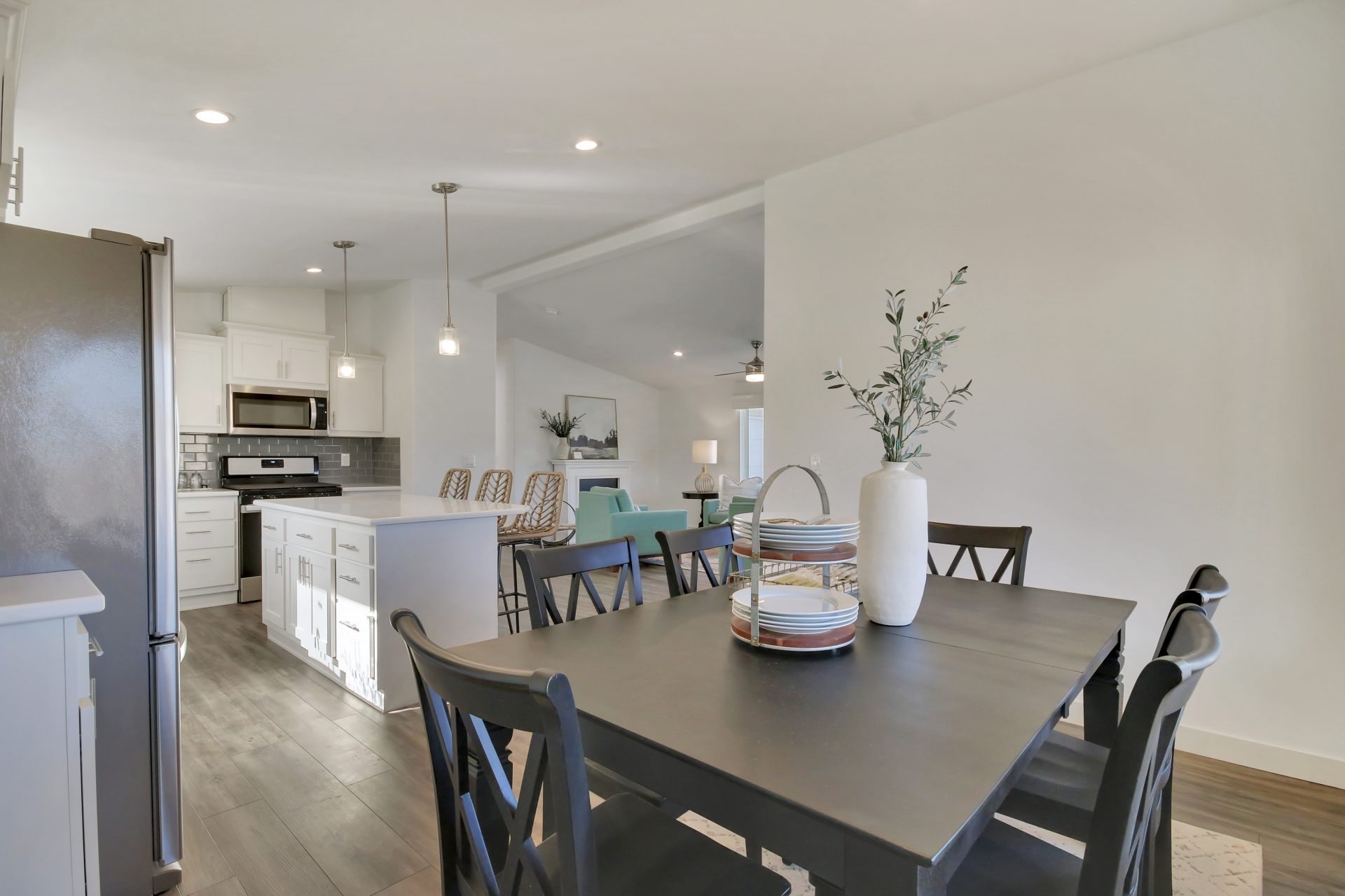 dining area adjacent to kitchen