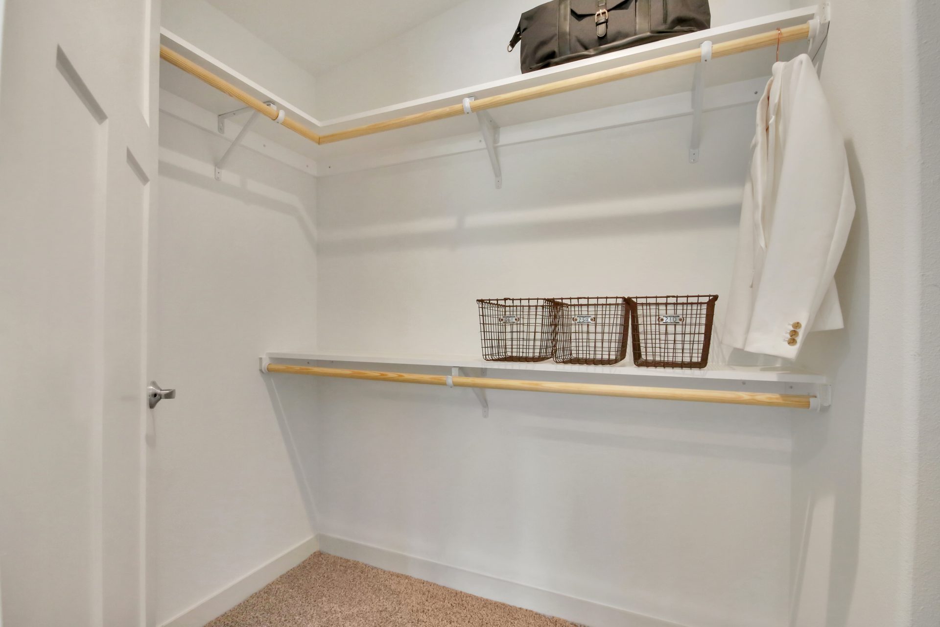 walk in closet shelving and rods